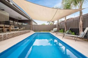 Serenity on Seaview Heated pool walk to beach